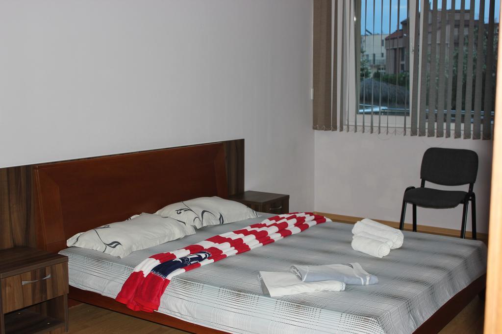 Семеен Комплекс Съни Хаус Aparthotel Несебър Екстериор снимка