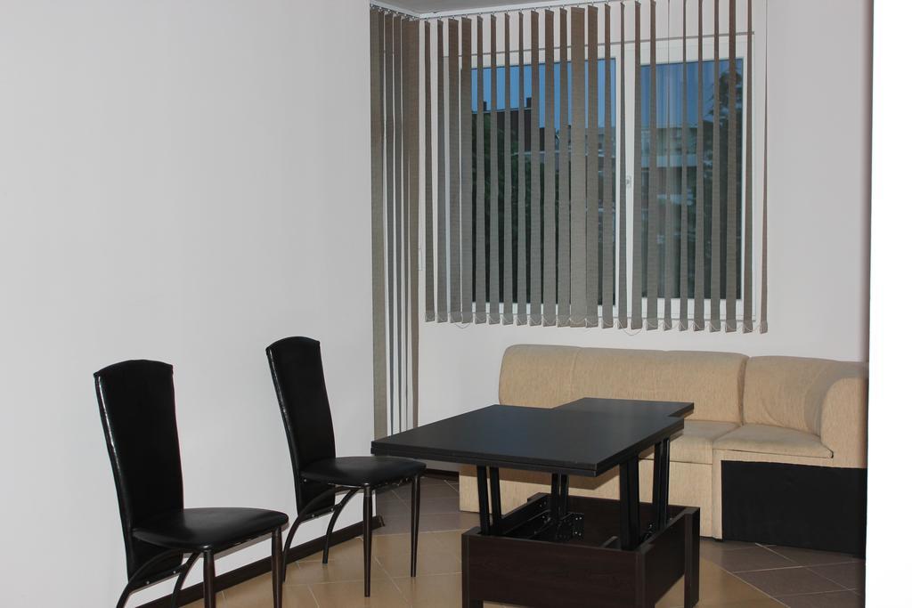 Семеен Комплекс Съни Хаус Aparthotel Несебър Екстериор снимка