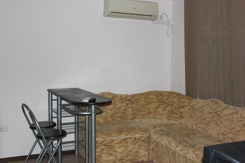 Семеен Комплекс Съни Хаус Aparthotel Несебър Екстериор снимка