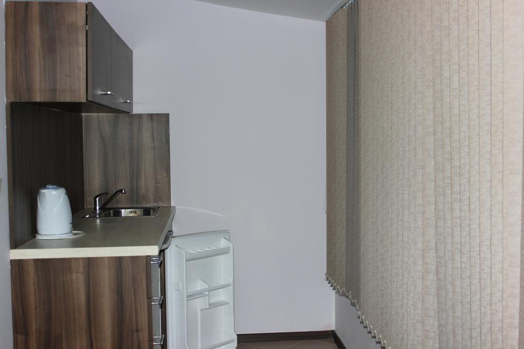 Семеен Комплекс Съни Хаус Aparthotel Несебър Екстериор снимка