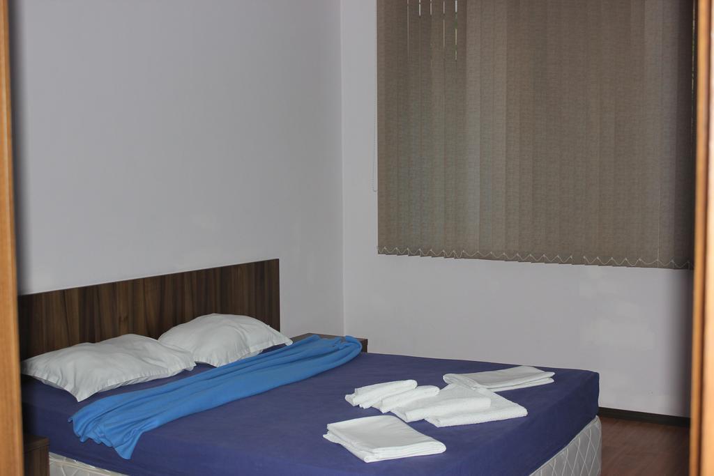 Семеен Комплекс Съни Хаус Aparthotel Несебър Екстериор снимка