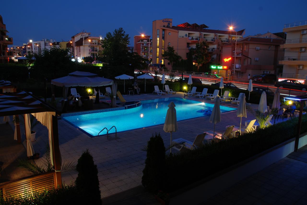 Семеен Комплекс Съни Хаус Aparthotel Несебър Стая снимка