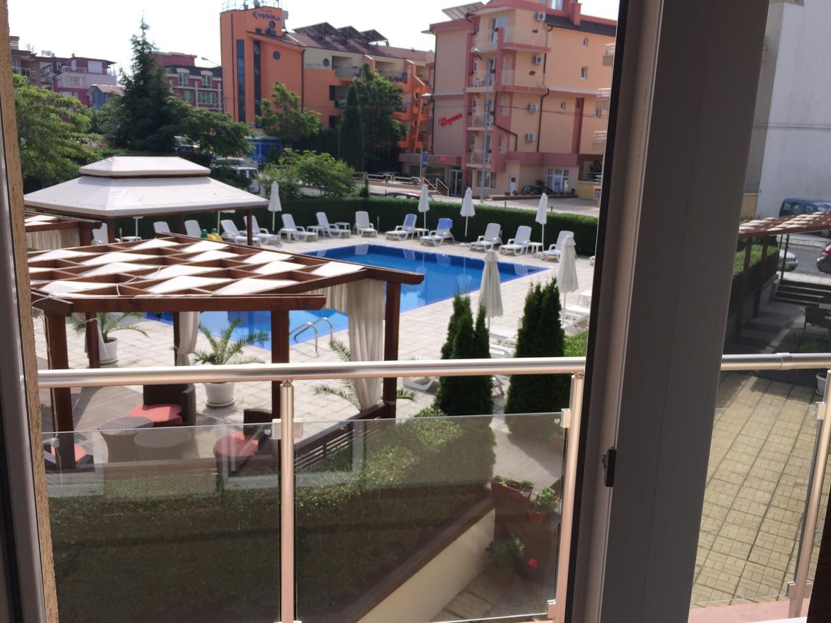 Семеен Комплекс Съни Хаус Aparthotel Несебър Екстериор снимка