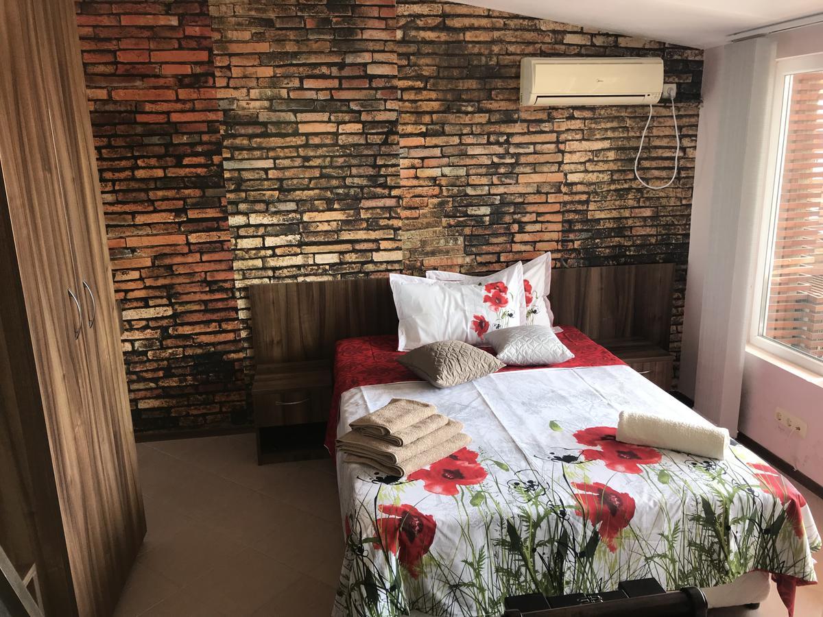 Семеен Комплекс Съни Хаус Aparthotel Несебър Екстериор снимка